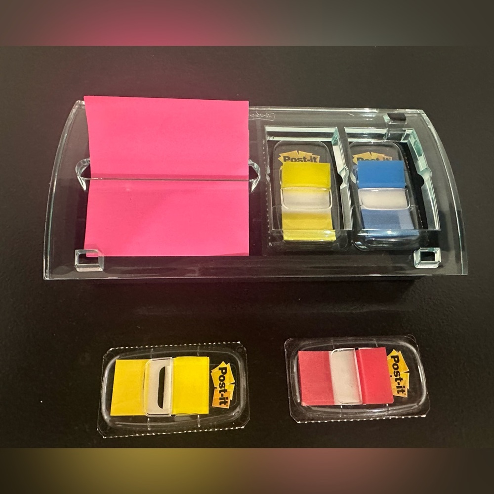 Post-it DISPENSER GLASS, NOTE AND FLAG 3 x 3 ASSORTED, BLACK COLOR.
